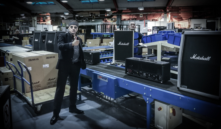 Na návštěvě v Marshall Amps v Milton Keynes, Anglie / leden 2018